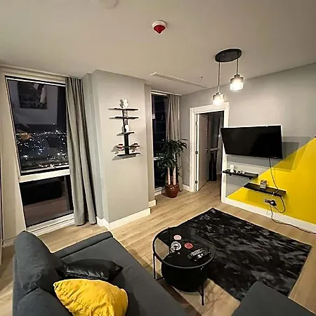 Luxury Sea View Near The Airport 4*